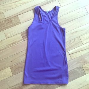 Women’s workout tank
